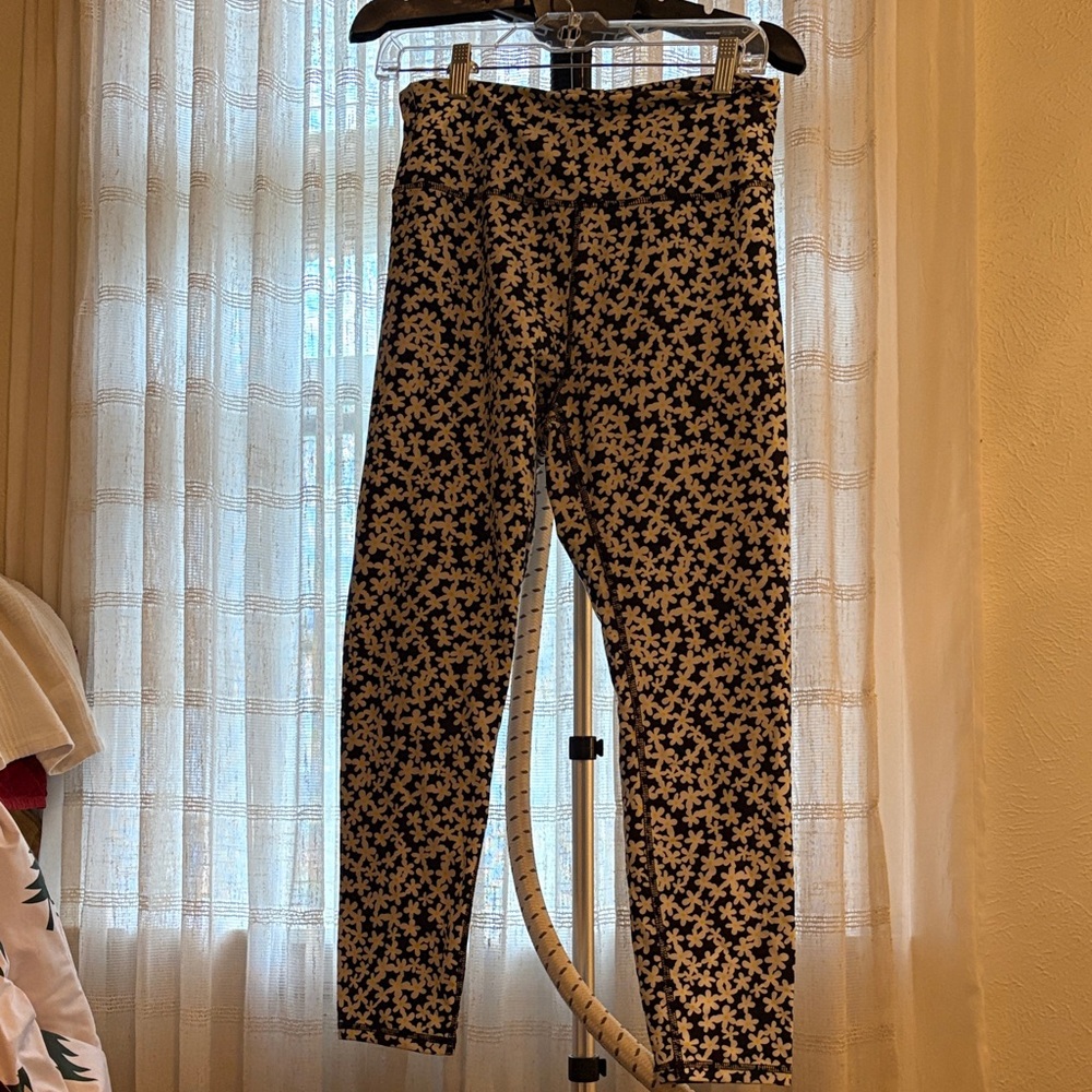 Daisy Patterned Leggings